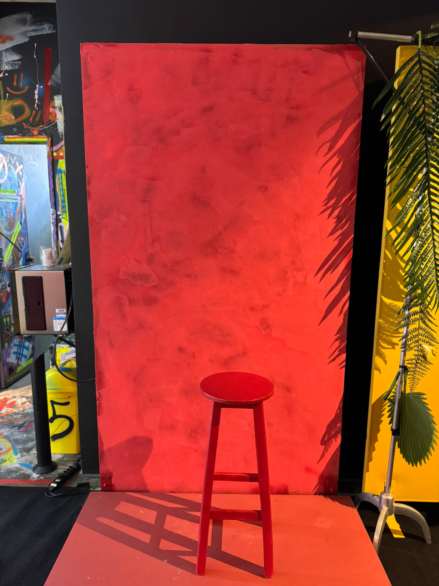 Fundo vermelho — Segundo andar