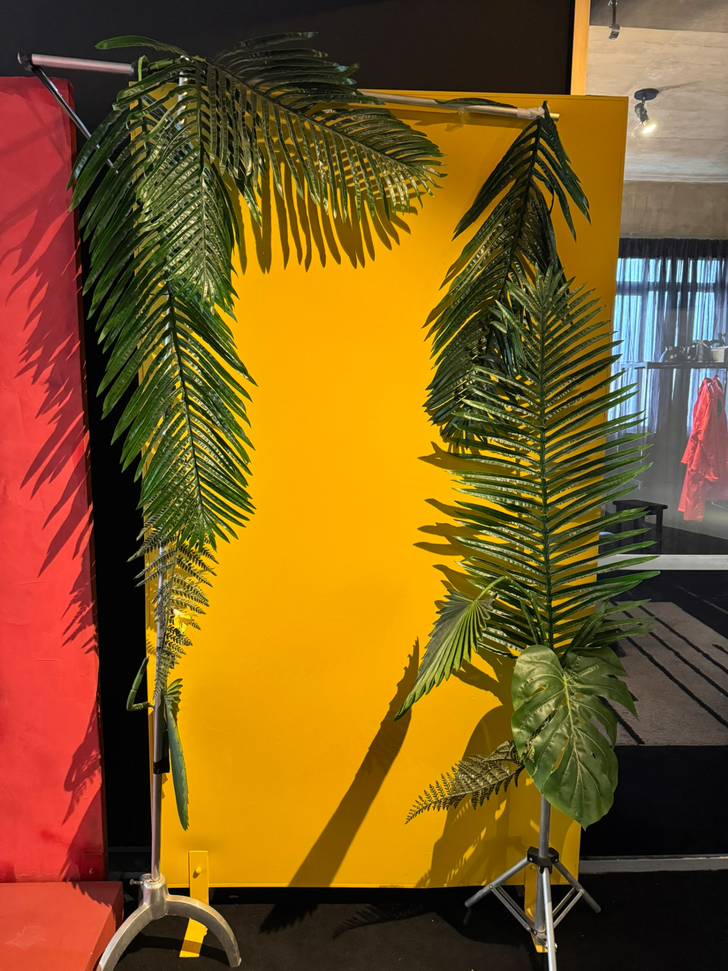 Fundo amarelo — Segundo andar