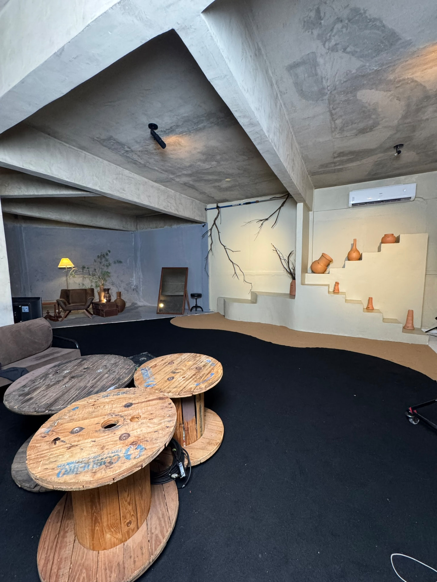 Lounge com carretéis — Segundo andar